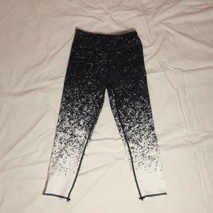 Athletic leggings
